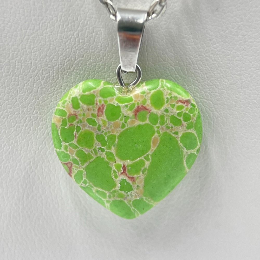 Vintage Y2K Silver-Tone Green Turquoise-Style Spiderweb Matrix Heart Necklace